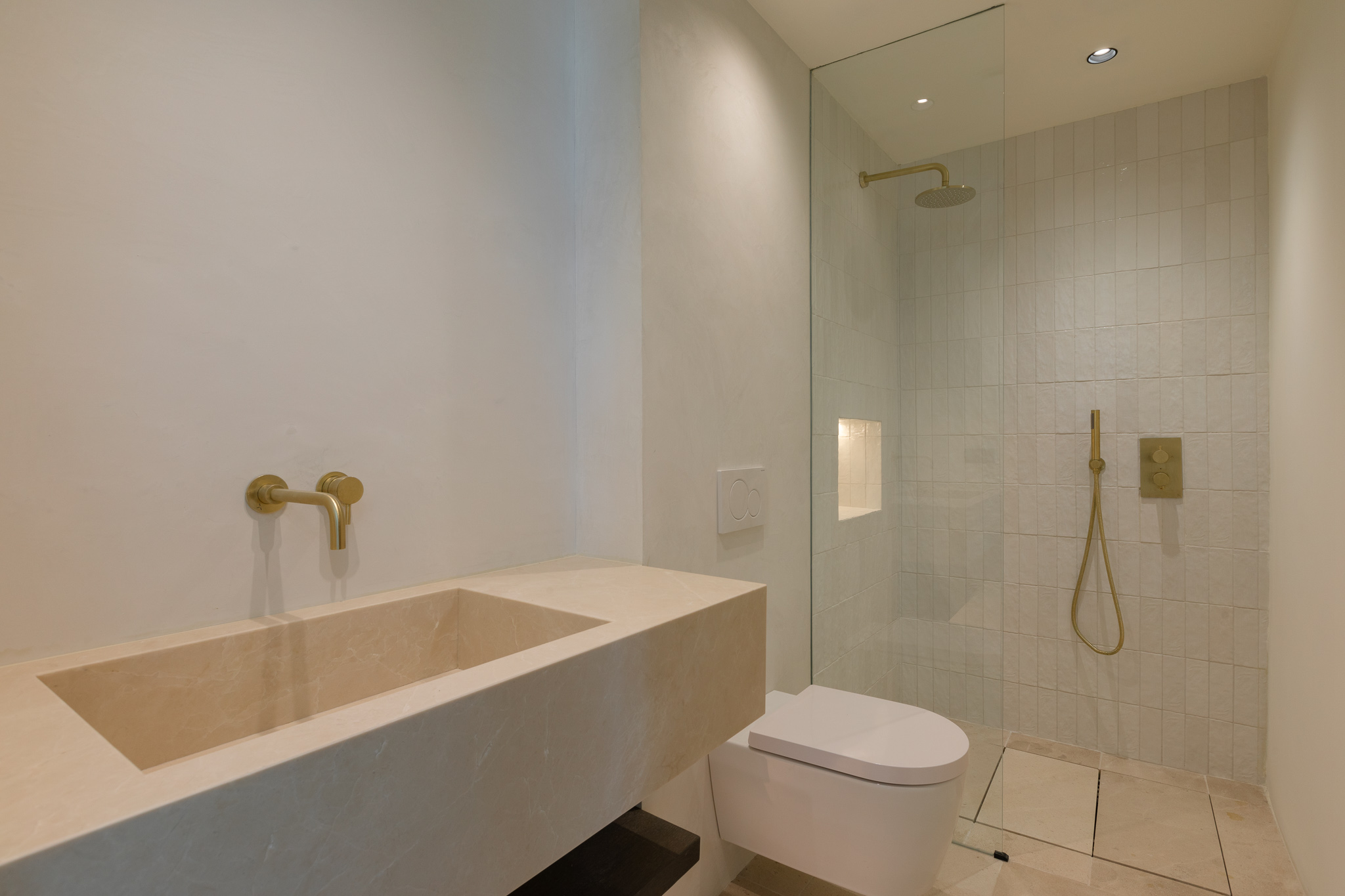 Resa Estates Geraldine Ibiza te koop penthouse vastgoed sale bathroom.jpg